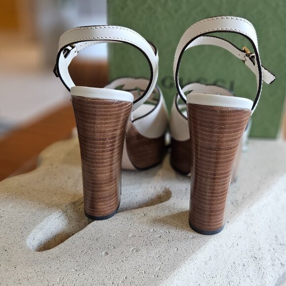 Gucci Women's Interlocking G sandal - Picture 9 of 13